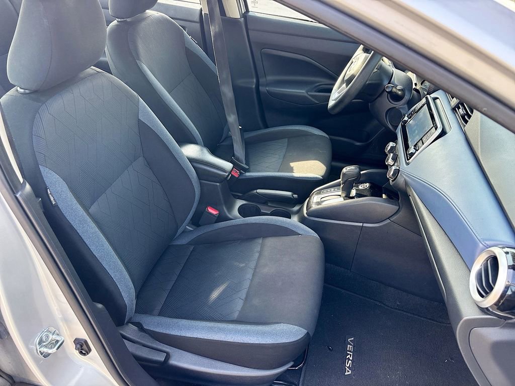 Used 2023 Nissan Versa SV image 27