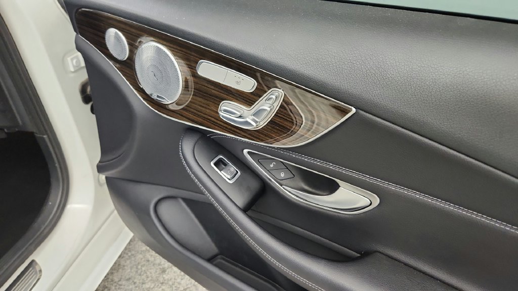 Used 2018 Mercedes-Benz C 300 Coupe image 22