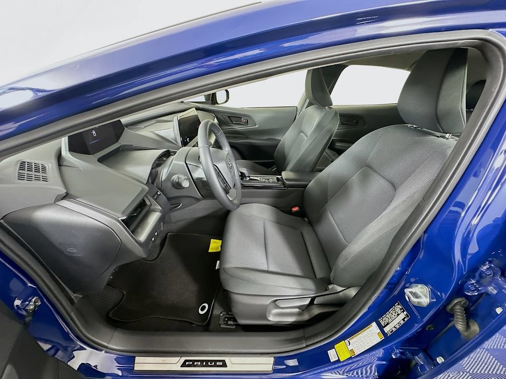 Certified 2024 Toyota Prius LE FWD image 21
