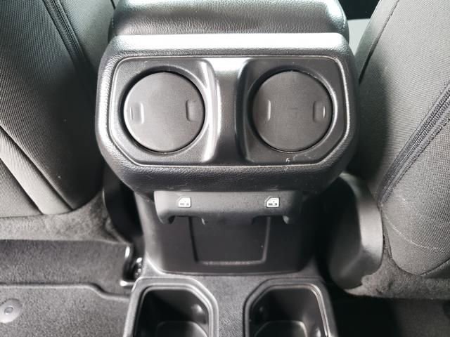 Used 2018 Jeep Wrangler Unlimited Sport S AWD/4WD image 20