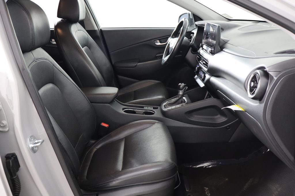 Used 2023 Hyundai Kona Limited FWD image 11