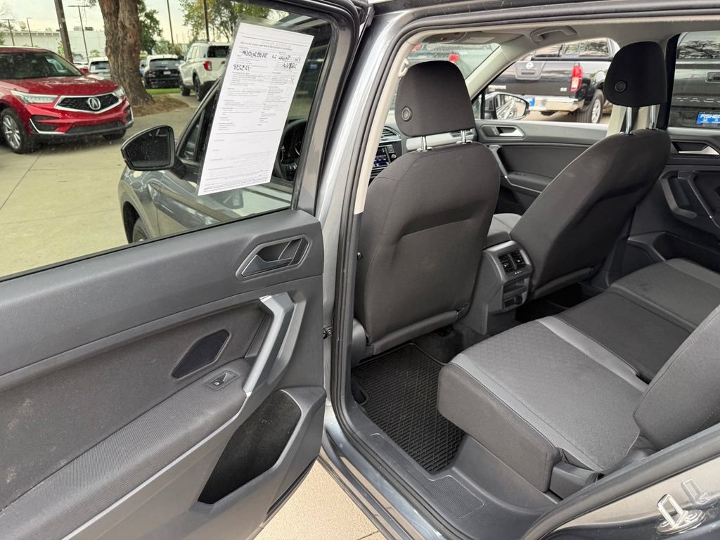 Used 2020 Volkswagen Tiguan S w/ 3rd Row Seat Package AWD/4WD image 12