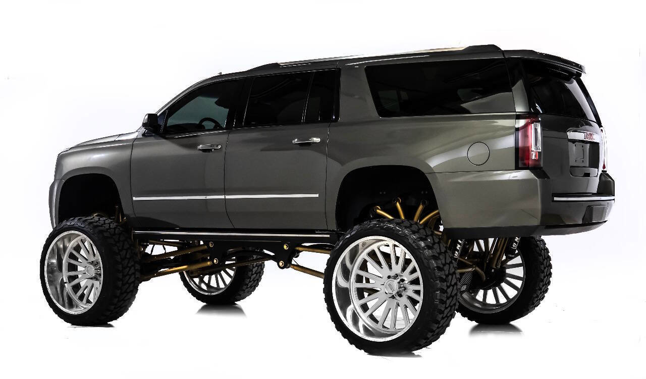 Used 2018 GMC Yukon XL Denali w/ Denali Ultimate Package AWD/4WD image 5