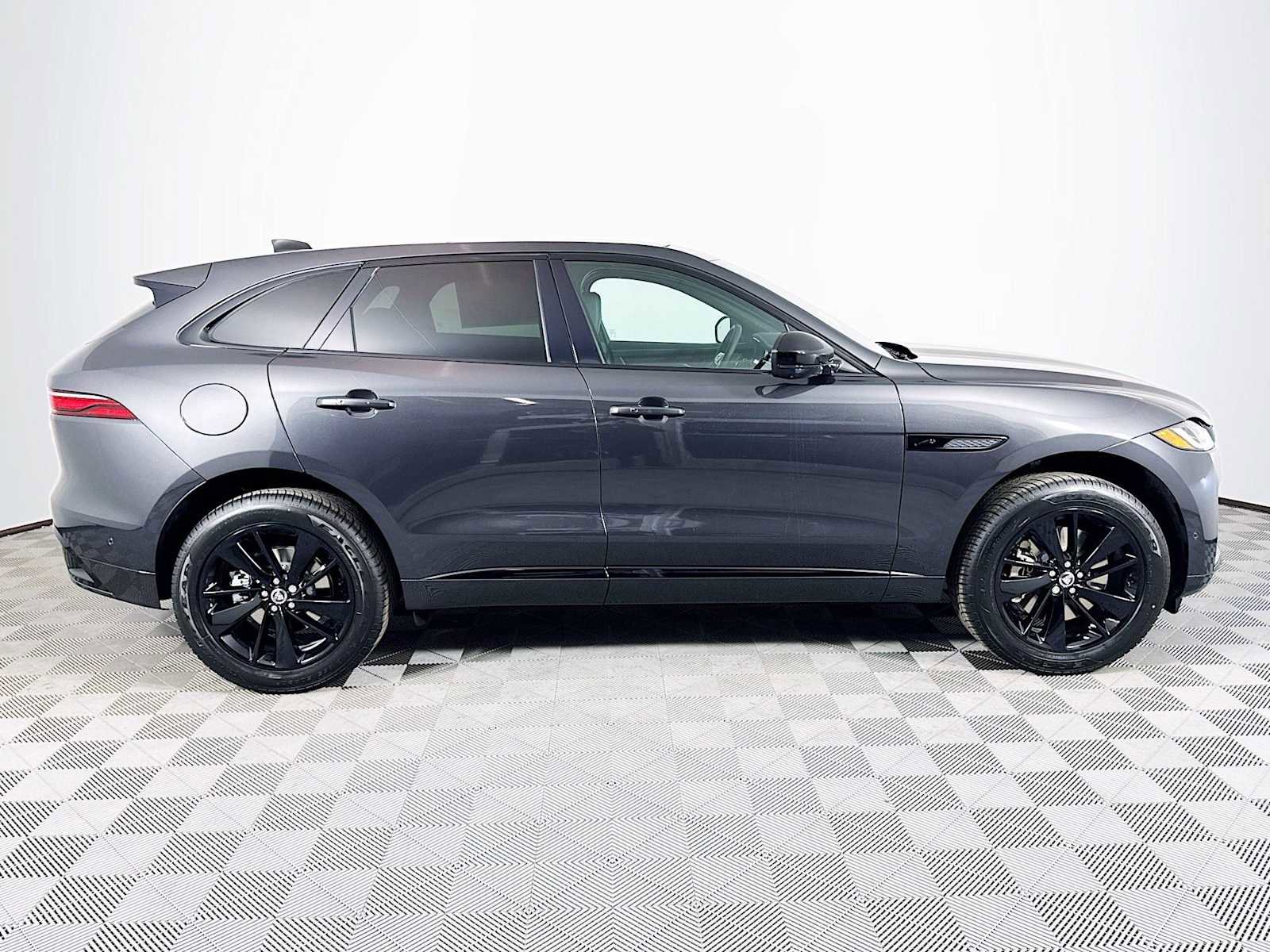 New 2026 Jaguar F-PACE R-Dynamic S AWD/4WD image 3