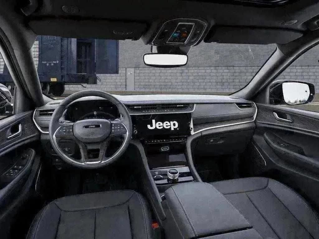 Certified 2026 Jeep Grand Cherokee Limited w/ Limited Altitude Package AWD/4WD image 98
