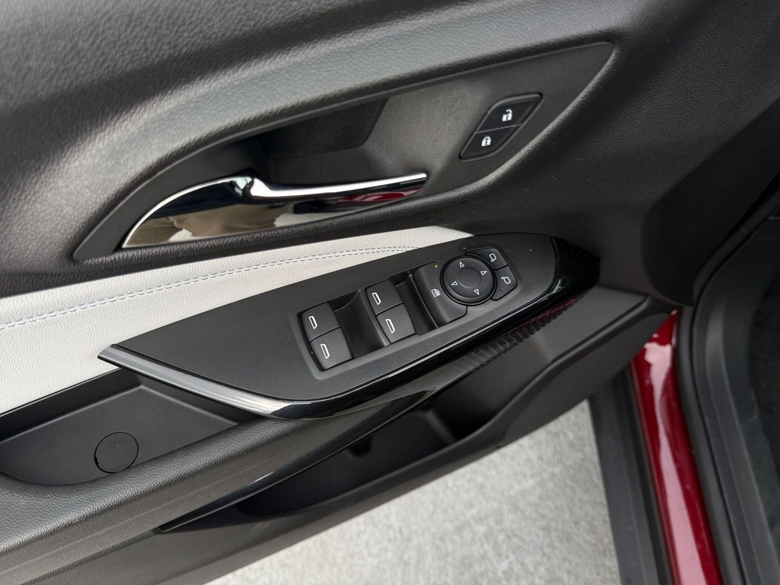 Used 2025 Chevrolet Trax LT w/ LT Convenience Package image 20