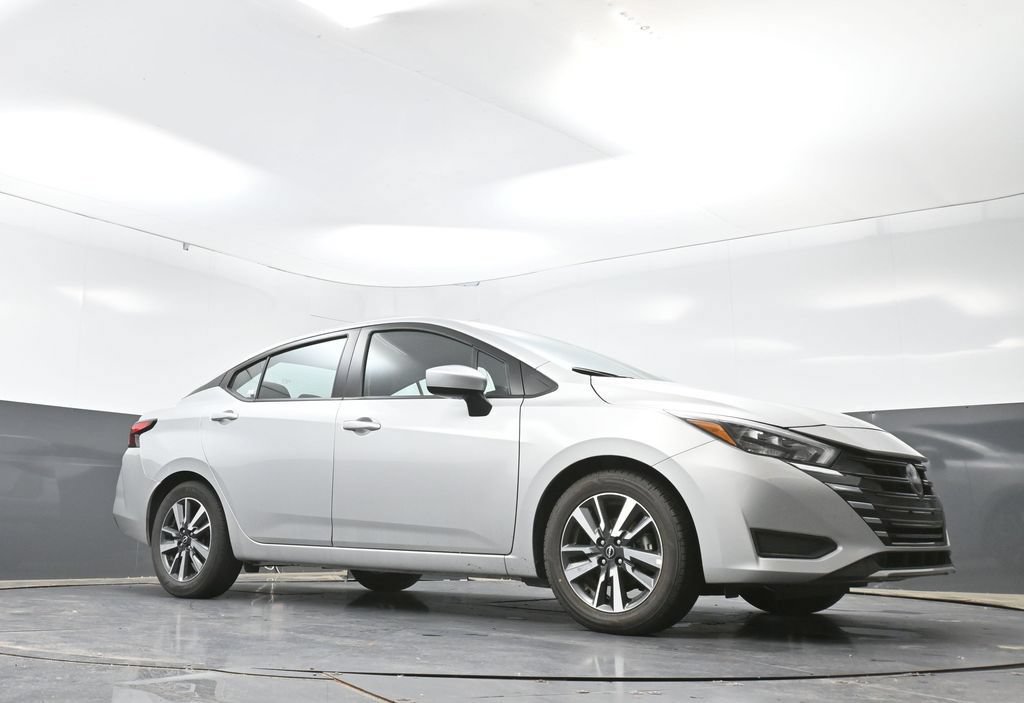 Used 2025 Nissan Versa SV FWD image 24