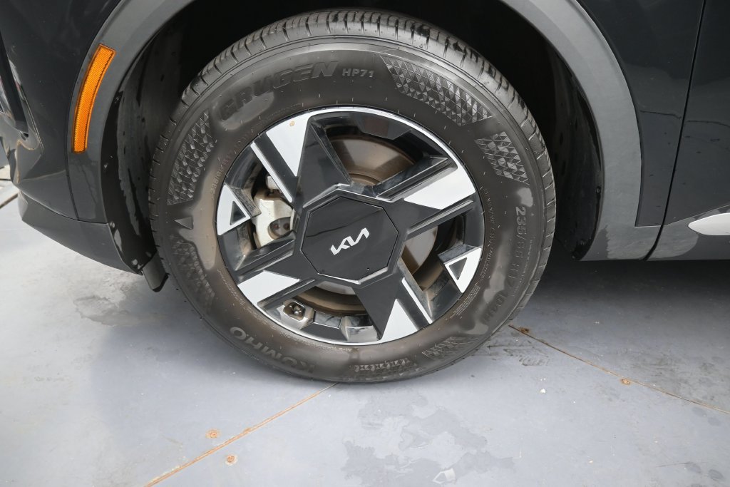 Used 2026 Kia Sportage LX FWD image 12
