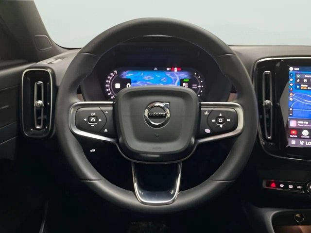 Used 2023 Volvo XC40 Recharge Ultimate AWD/4WD image 12
