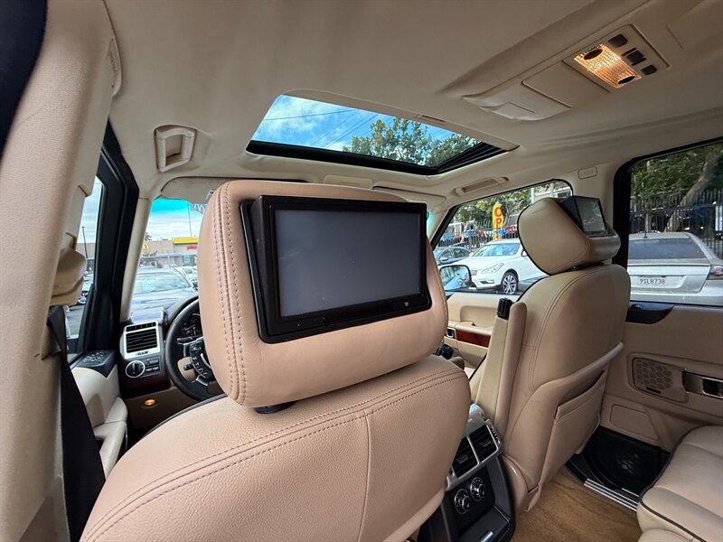 Used 2011 Land Rover Range Rover HSE AWD/4WD image 23