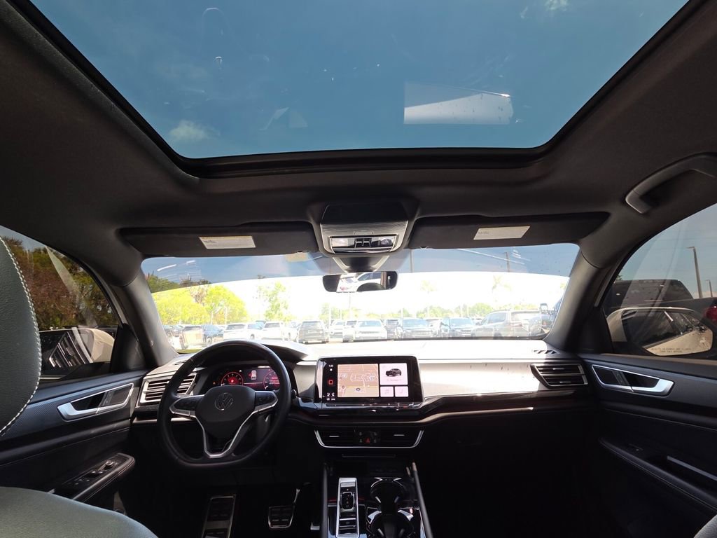 Used 2024 Volkswagen Atlas Cross Sport SEL R-Line AWD/4WD image 20