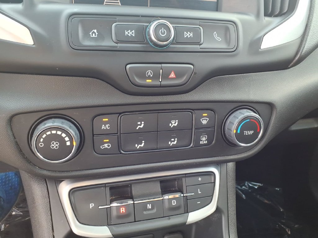 Used 2024 GMC Terrain SLE AWD/4WD image 11