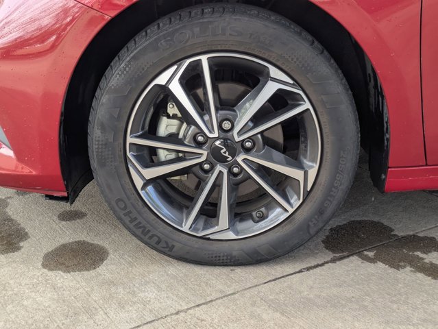 Used 2023 Kia Forte LXS image 9