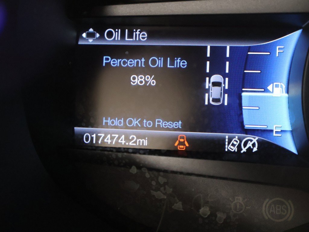 Used 2022 Ford Edge ST-Line w/ Class II Trailer Tow Package image 38