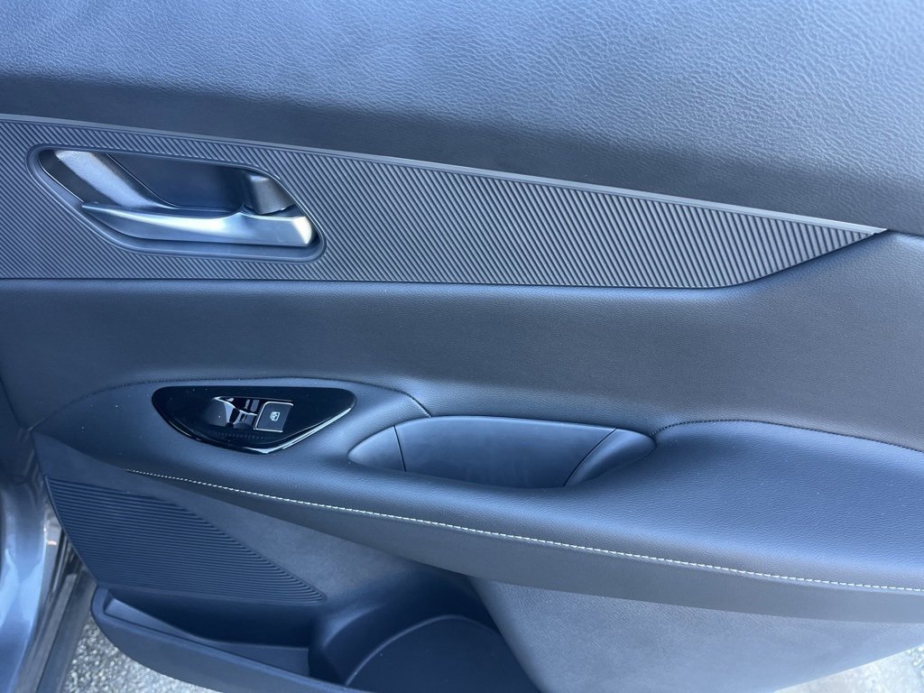 Used 2025 Nissan Murano SV image 24