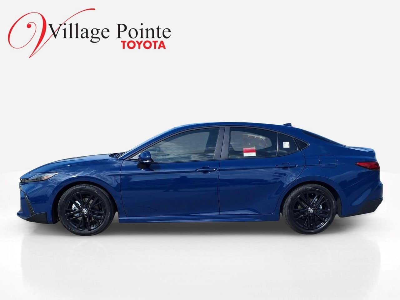 Used 2026 Toyota Camry SE w/ Convenience Package FWD image 2