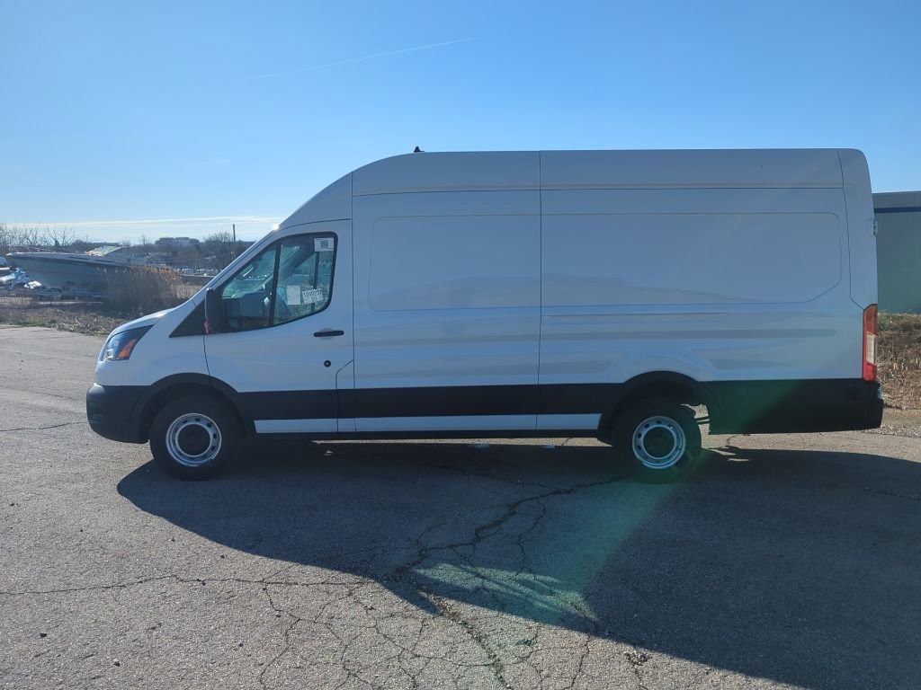 Used 2025 Ford Transit 250 148 High Roof Extended w/ Load Area Protection Package image 5
