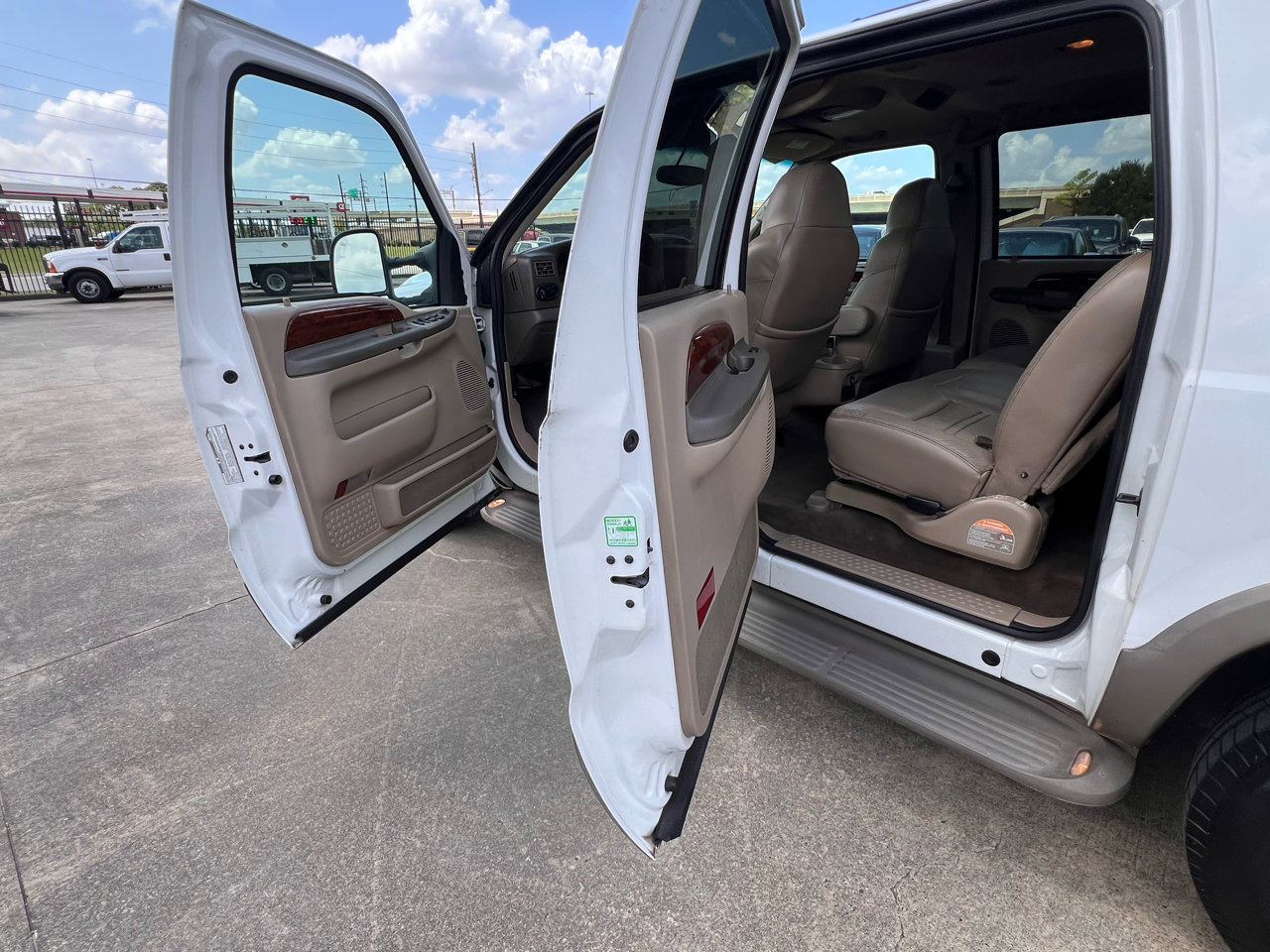 Used 2001 Ford Excursion Limited image 22