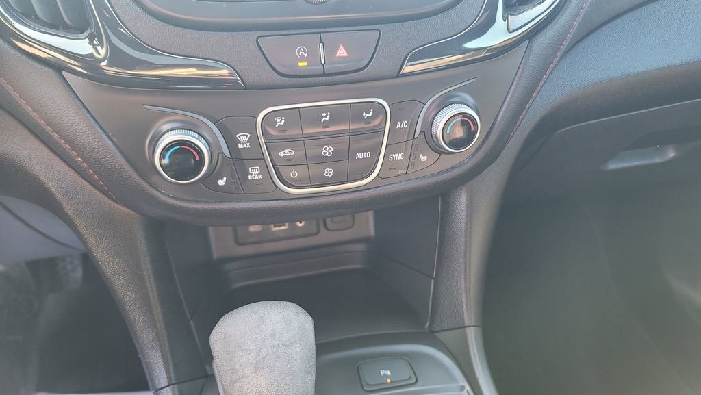 Used 2023 Chevrolet Equinox RS FWD image 22