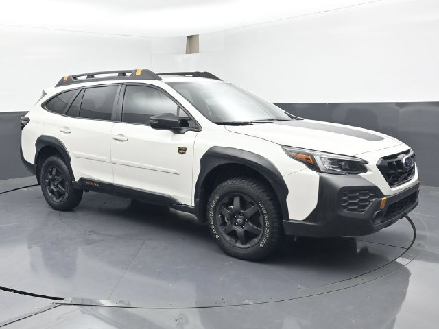 Used 2025 Subaru Outback Wilderness AWD/4WD image 2
