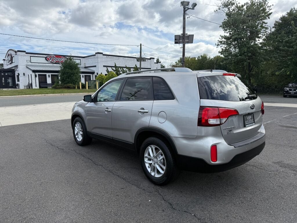 Used 2014 Kia Sorento LX FWD image 5