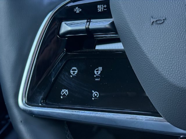 Certified 2025 Cadillac Optiq Sport 2 AWD/4WD image 10