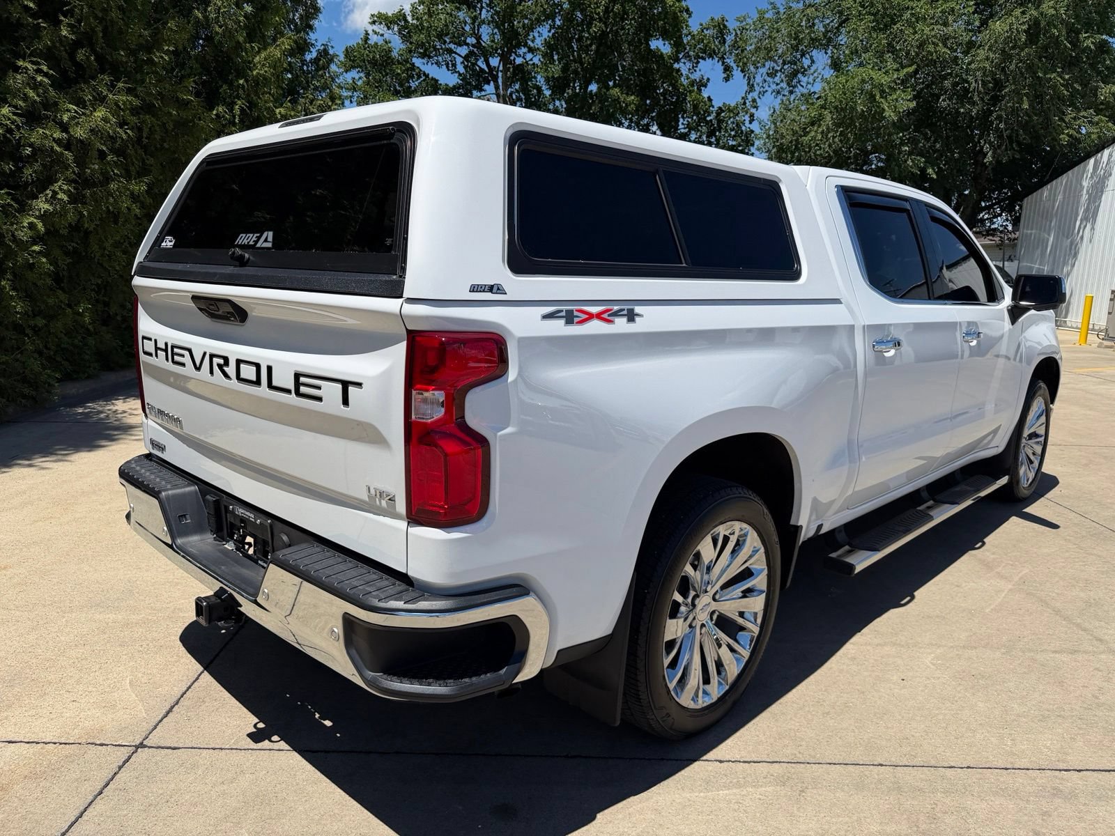 Used 2023 Chevrolet Silverado 1500 LTZ w/ Technology Package AWD/4WD image 11