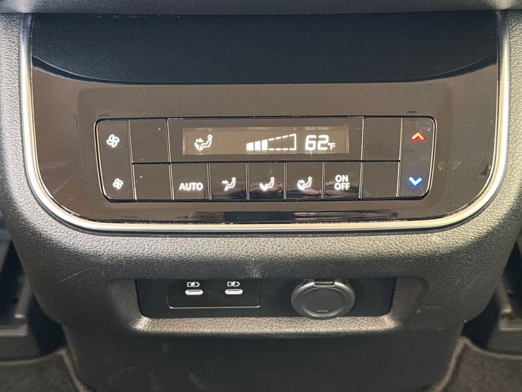 Used 2025 Nissan Armada SV AWD/4WD image 9