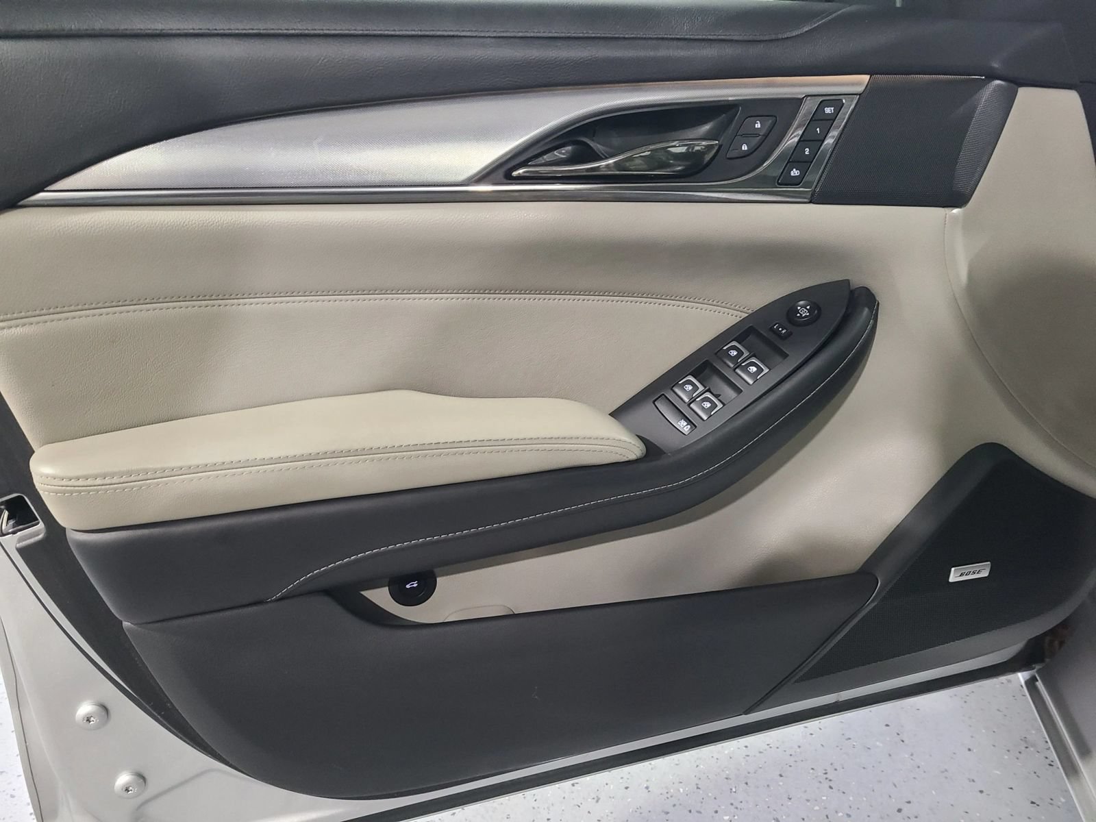 Used 2019 Cadillac CTS Luxury RWD image 16