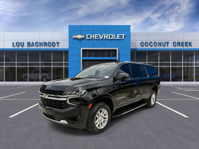 Used 2024 Chevrolet Suburban LS RWD image 4