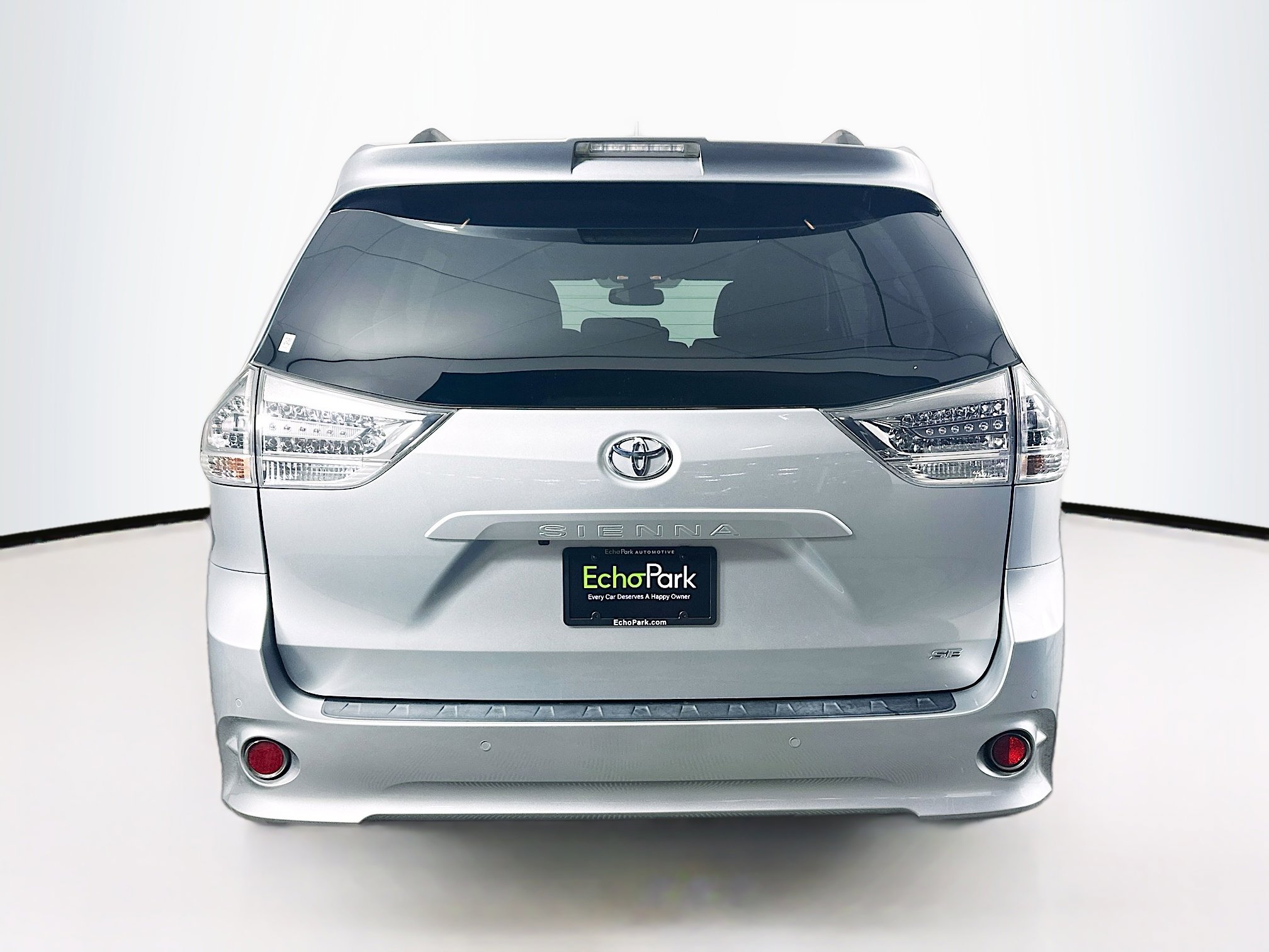 Used 2020 Toyota Sienna SE w/ SE Preferred Package image 7
