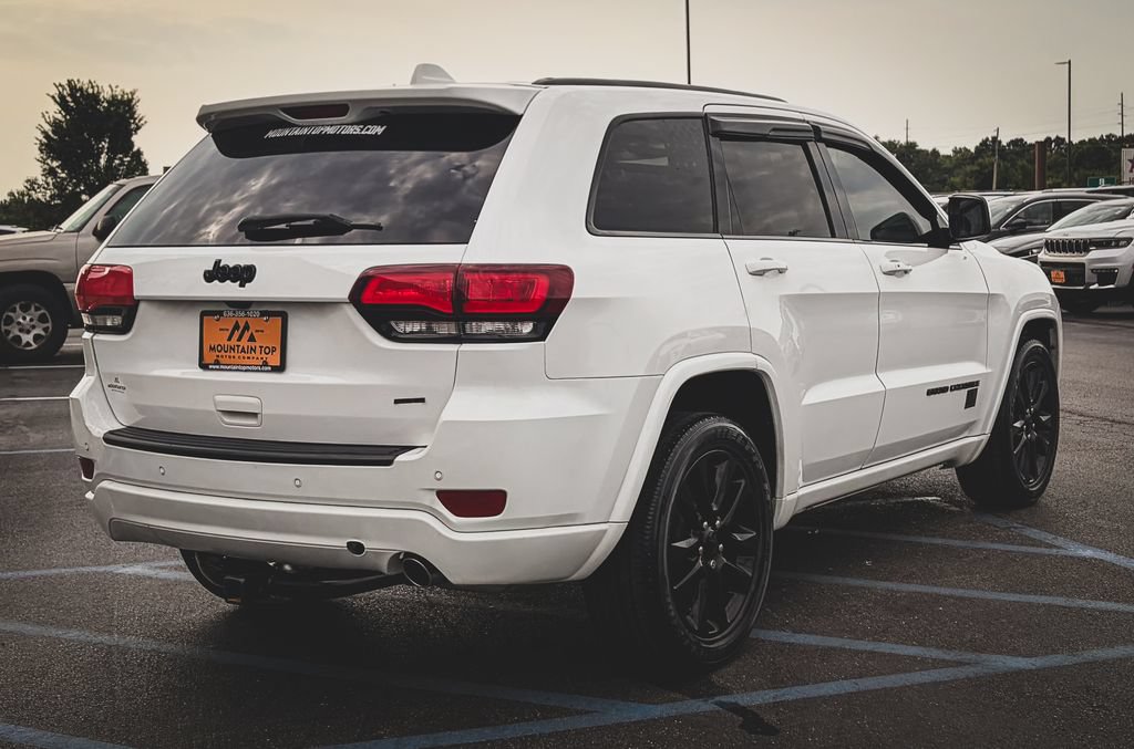 Used 2020 Jeep Grand Cherokee Altitude RWD image 37