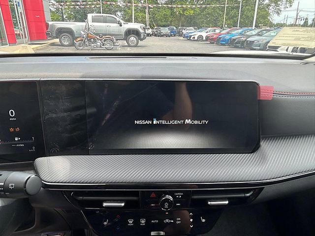 New 2025 Nissan Kicks SR w/ SR Premium Package image 18