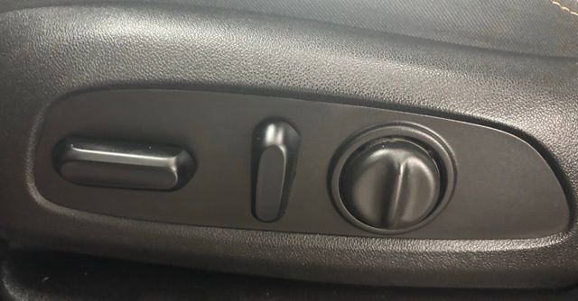 Used 2018 Chevrolet Equinox LT image 18