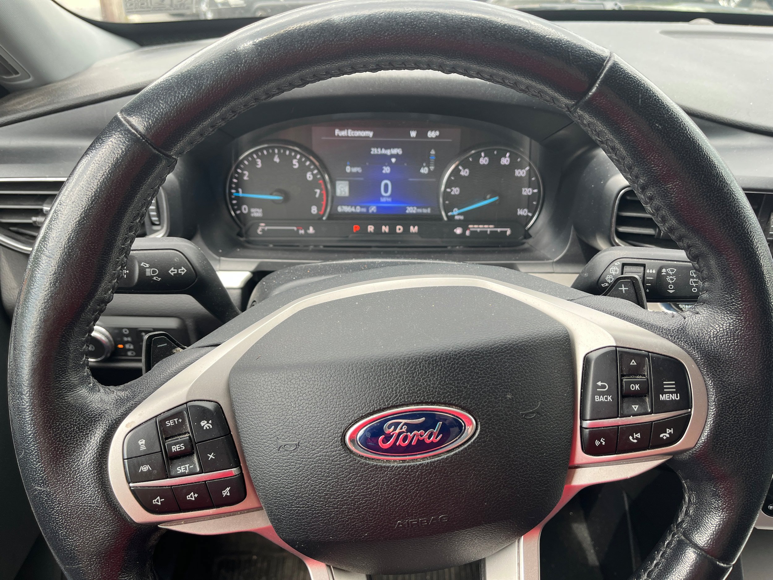Used 2021 Ford Explorer XLT w/ Equipment Group 202A AWD/4WD image 16