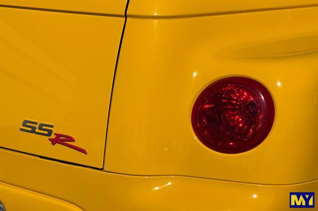 Used 2005 Chevrolet SSR w/ Preferred Equipment Group image 32