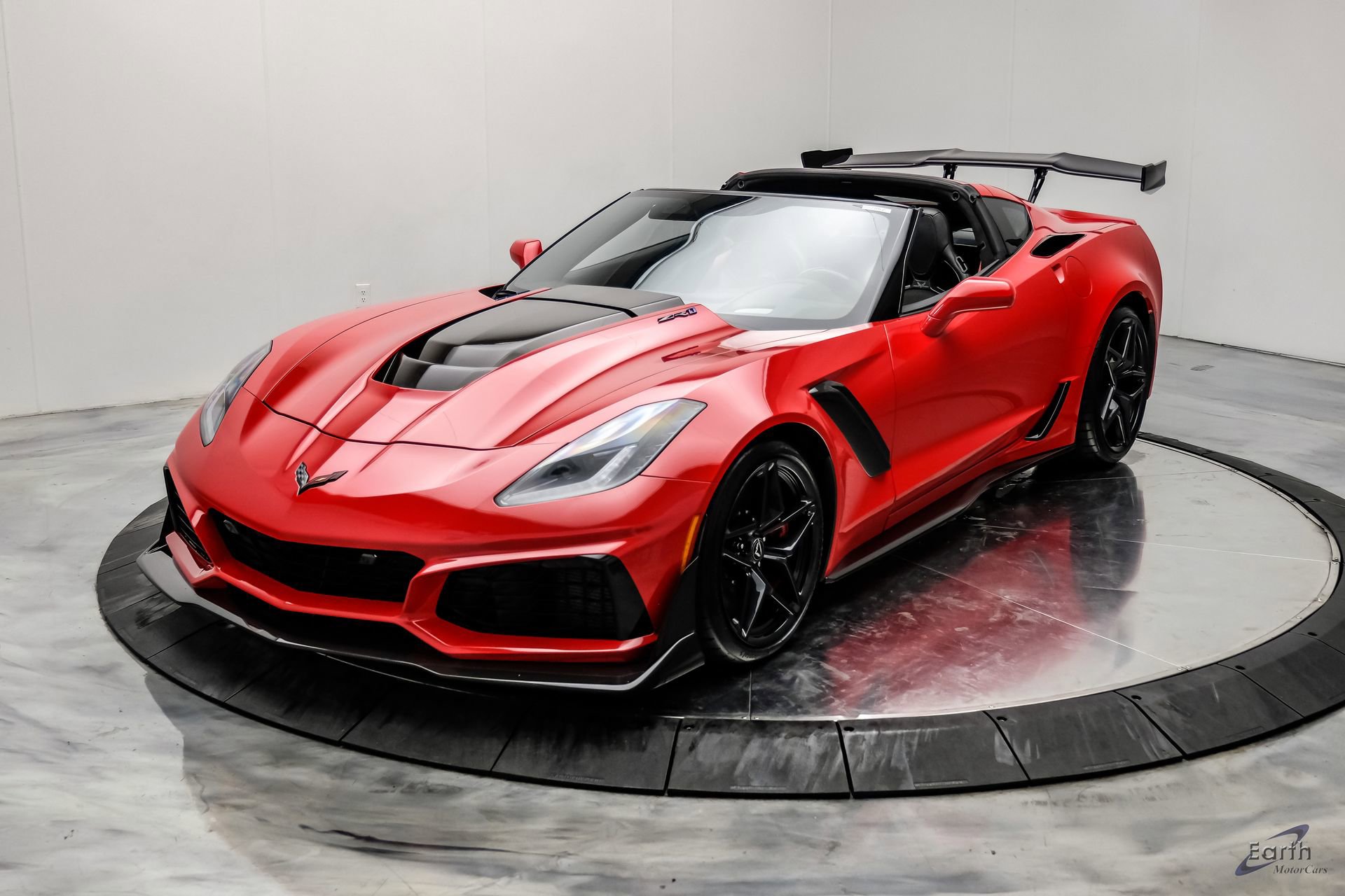 Used 2019 Chevrolet Corvette ZR1 RWD image 7