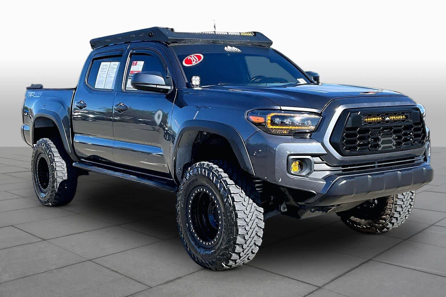 Used 2020 Toyota Tacoma TRD Off-Road w/ Technology Package AWD/4WD image 2