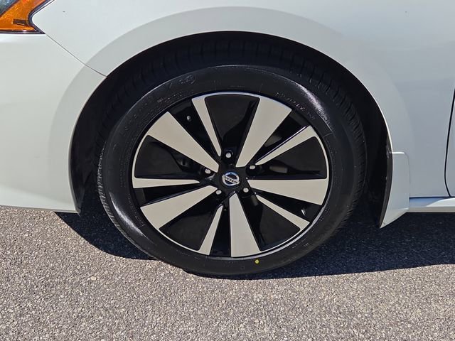 Used 2021 Nissan Altima 2.5 SV w/ SV Premium Package image 6