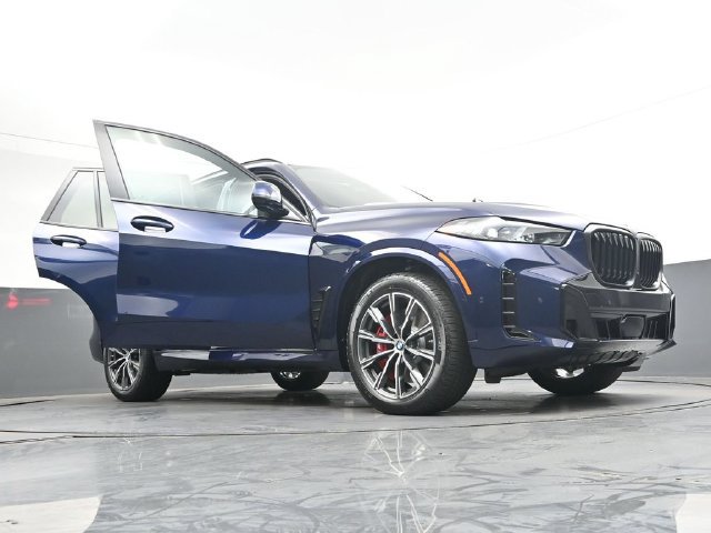 New 2026 BMW X5 xDrive50e w/ M Sport Package AWD/4WD image 42