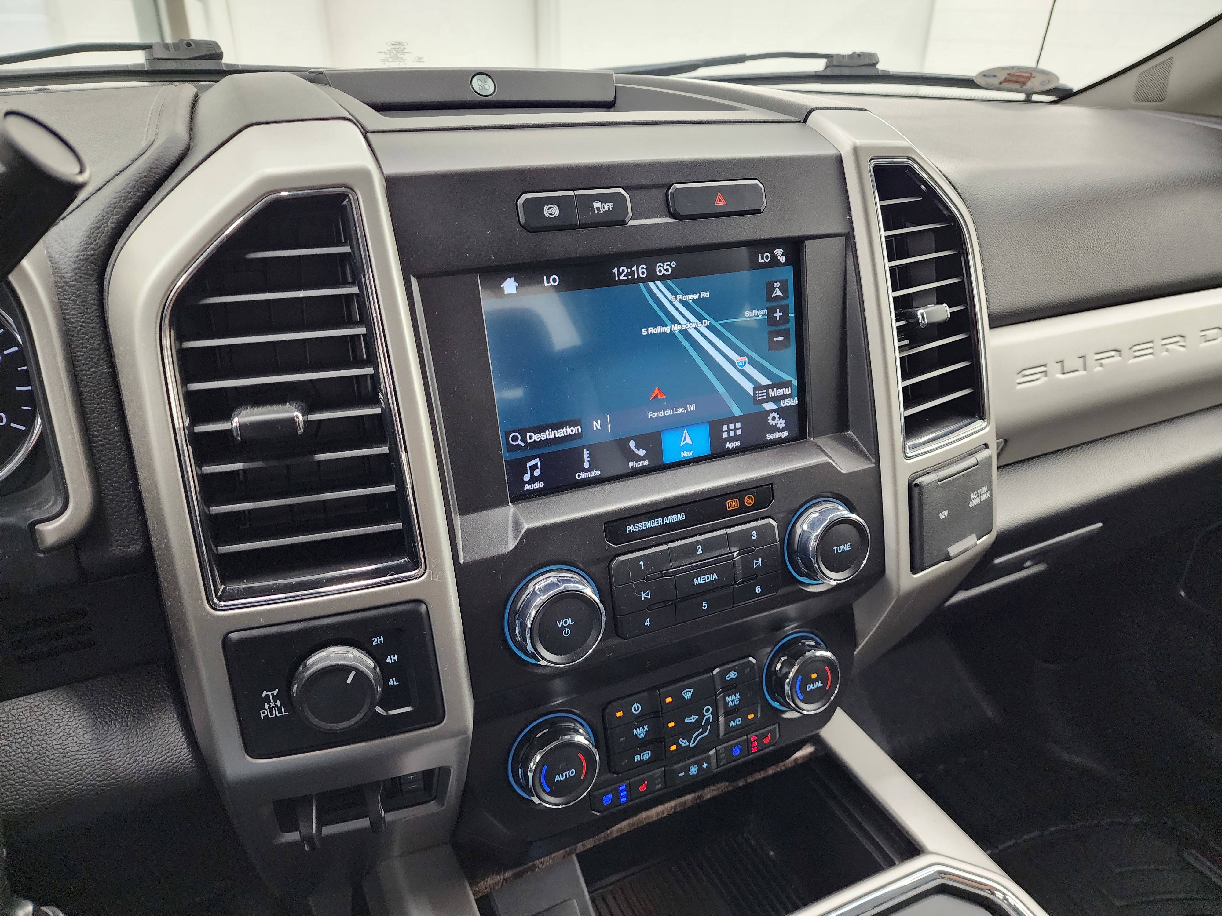 Used 2019 Ford F350 Lariat w/ Chrome Package image 11