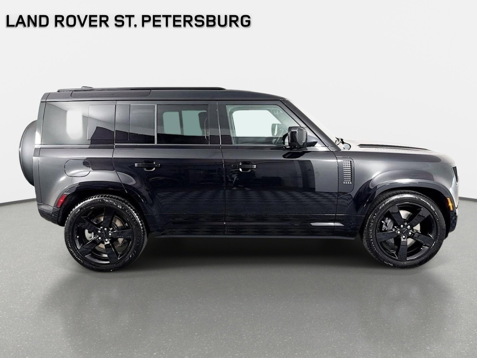 Used 2026 Land Rover Defender 110 X-Dynamic SE AWD/4WD image 4