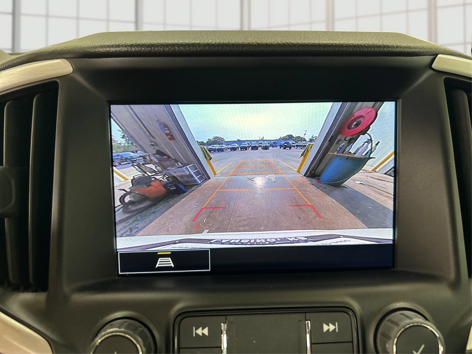 Used 2024 GMC Terrain SLT FWD image 25