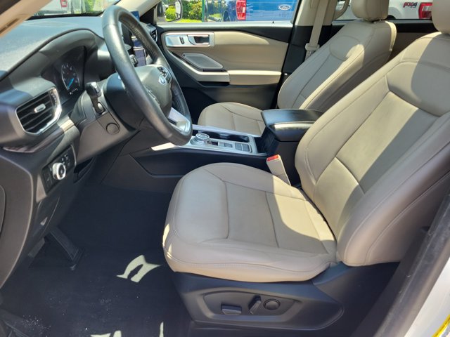 Certified 2023 Ford Explorer Limited w/ Limited Technology Package RWD image 18