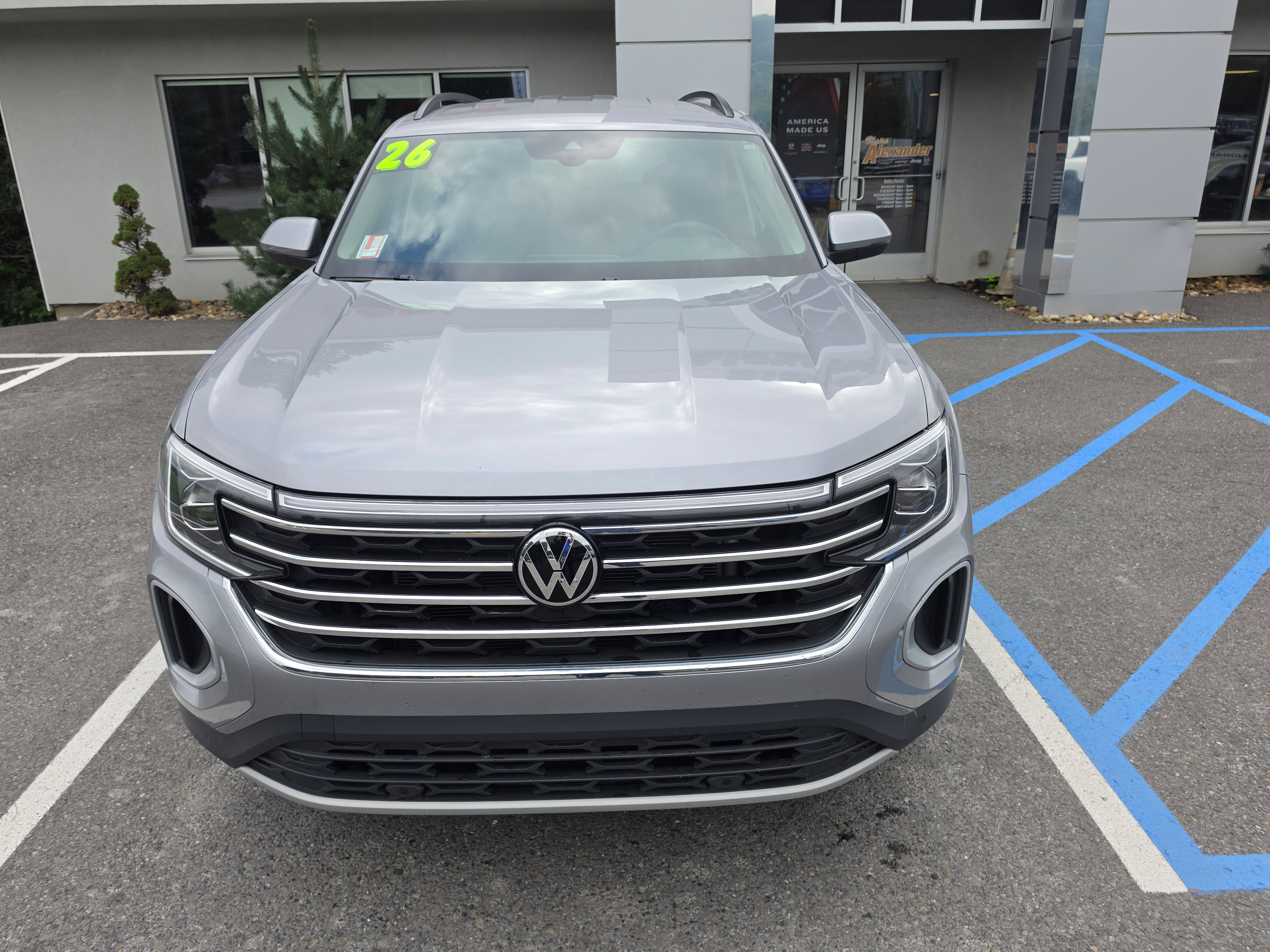 Used 2026 Volkswagen Atlas SE AWD/4WD image 9