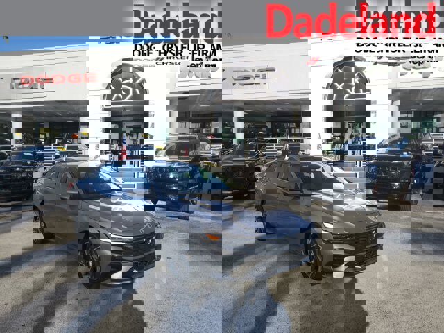 Used 2025 Hyundai Elantra SEL