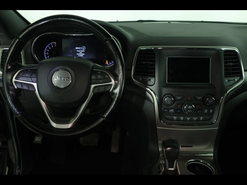 Used 2021 Jeep Grand Cherokee Laredo AWD/4WD image 13