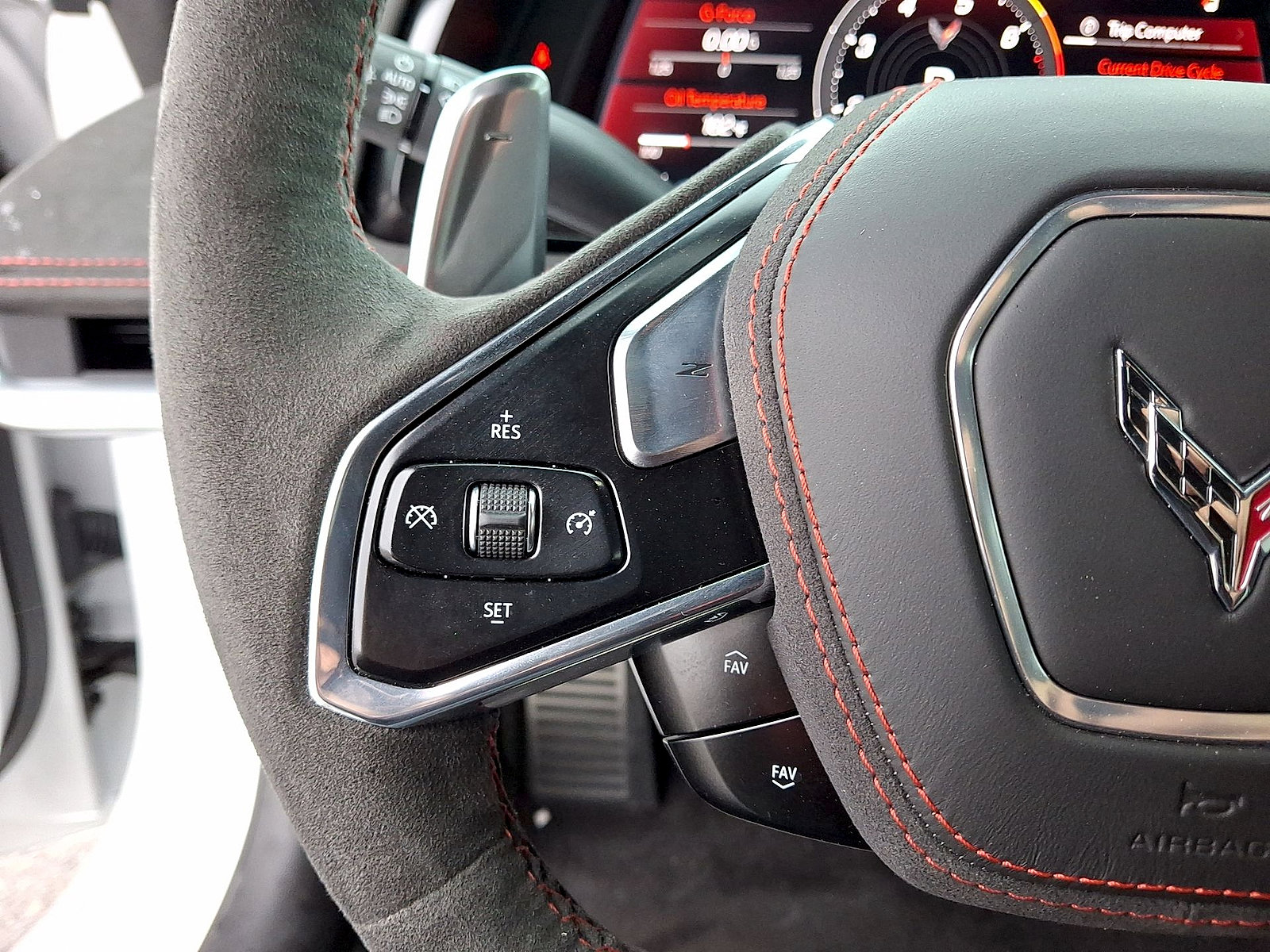 Used 2023 Chevrolet Corvette Stingray Premium Cpe w/ Z51 Performance Package RWD image 17