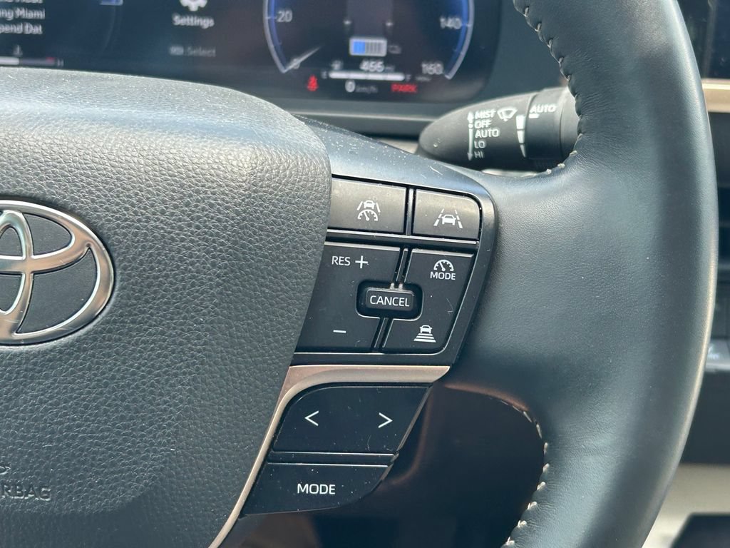 Used 2024 Toyota Crown AWD/4WD image 39