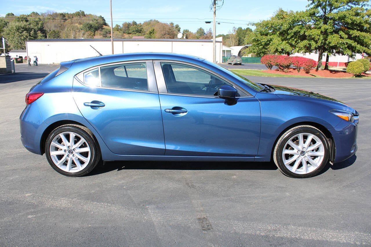 Used 2017 MAZDA MAZDA3 Touring FWD image 7